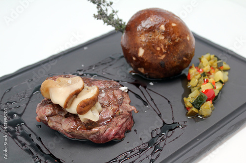 solomillo asado con boletus