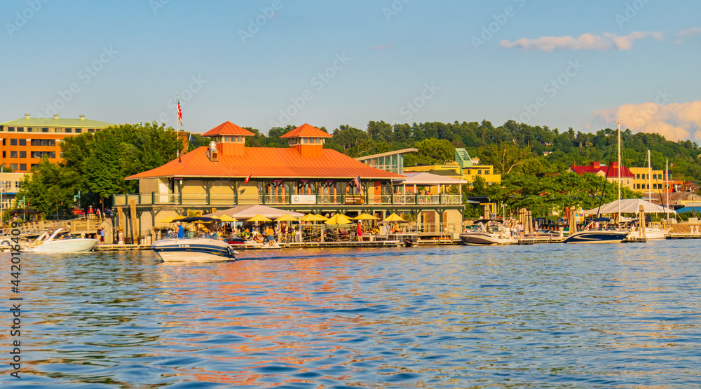 Naklejka premium Burlington Community Boathouse on Lake Champlain waterfront