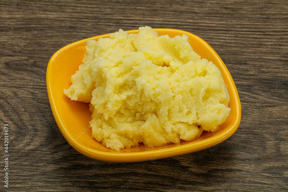 Mashed potato in the bowl