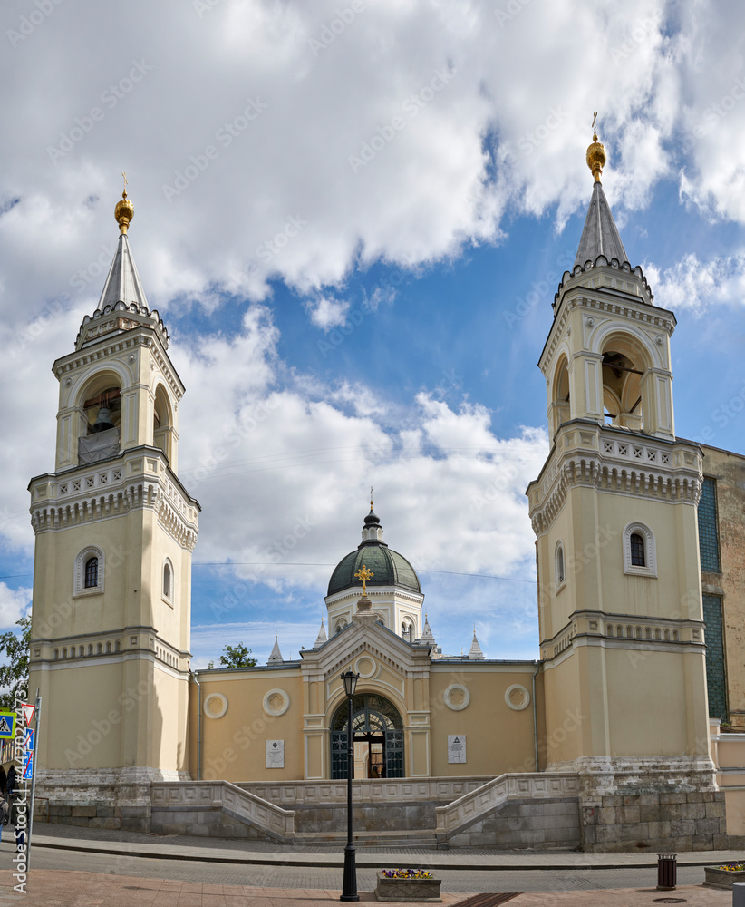 Fototapeta premium Moscow. The gate of the John the Baptist convent from the street. Zabelina
