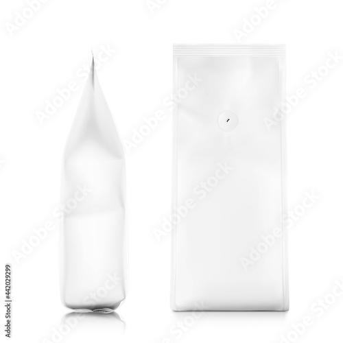 Realistic coffee bag mockup isolated on white background. Front and side view. Easy to use for your design, presentation, adv. Vector illustration. EPS10.