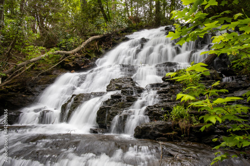 Fototapeta Naklejka Na Ścianę i Meble -  Trahlyta Falls