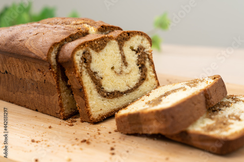 Cuadro en lienzo Chocolate, mocha or coffee butter pound cake
