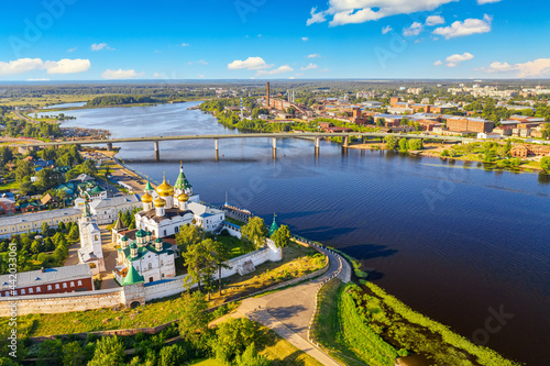 Картината върху платно Aerial drone view of the Orthodox Holy Trinity Ipatievsky monastery during summer with Volga river in Kostroma, Russia