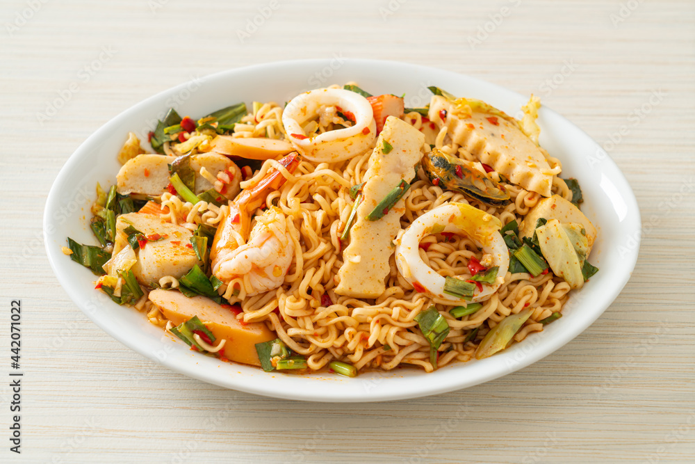 Instant noodle spicy salad with mixed meats Instant noodle spicy salad with mixed meats