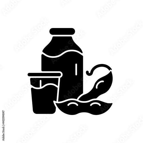 Soy milk black glyph icon. Plant based milk. Grinding beans. Vegeterian drinks types. Healthy product creation. Natural ingredients. Silhouette symbol on white space. Vector isolated illustration