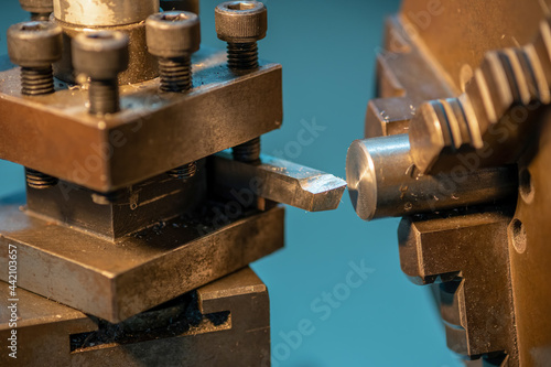 Set turning tool on the lathe at center height