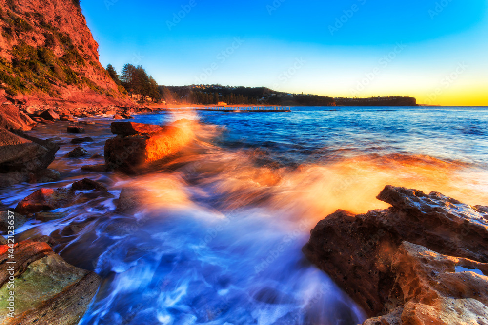 Sea Newport splash bright to pool Sea Newport splash bright to pool