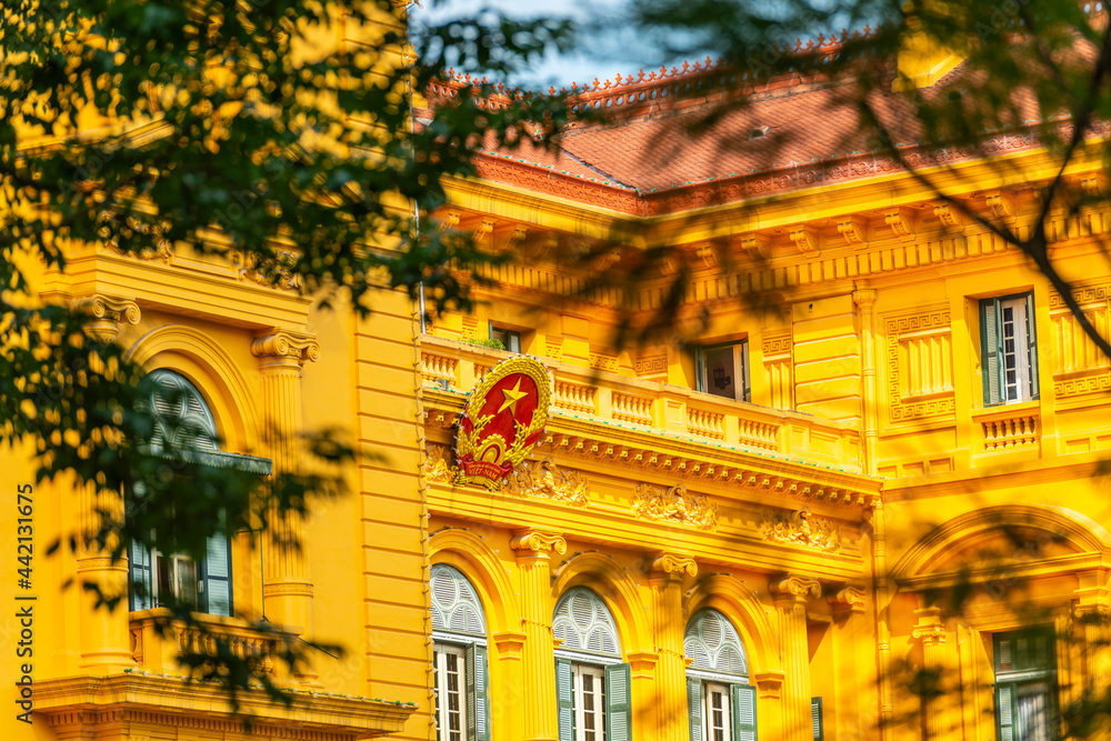 Fototapeta premium Iconic and Historical Presidential Palace in Hanoi, Vietnam