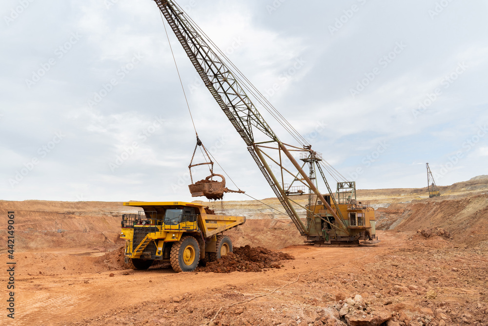 large excavator loads rock with iron or bauxite mining large excavator loads rock with iron or bauxite mining