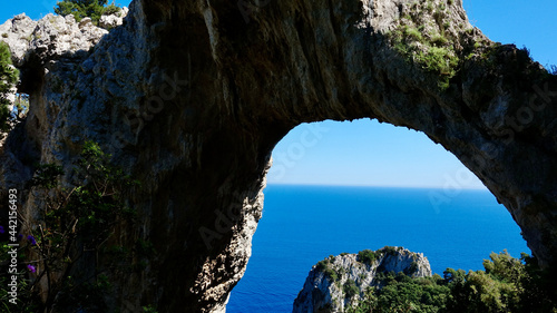 Insel Capri, Felsenküste, Insel im Mittelmeer