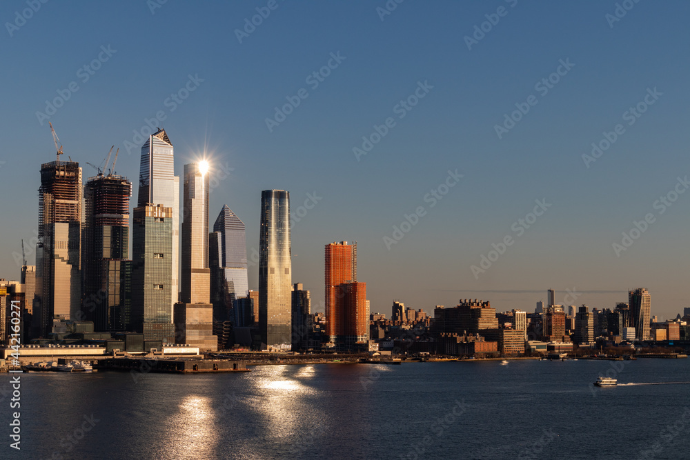 Obraz premium Modern Hudson Yards Skyline in New York City along the Hudson River