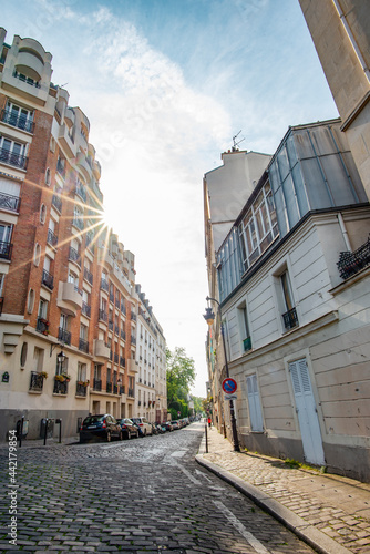 Fototapeta Naklejka Na Ścianę i Meble -  Montmartre district in Paris, France 