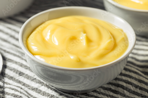 Homemade Yellow Vanilla Pudding