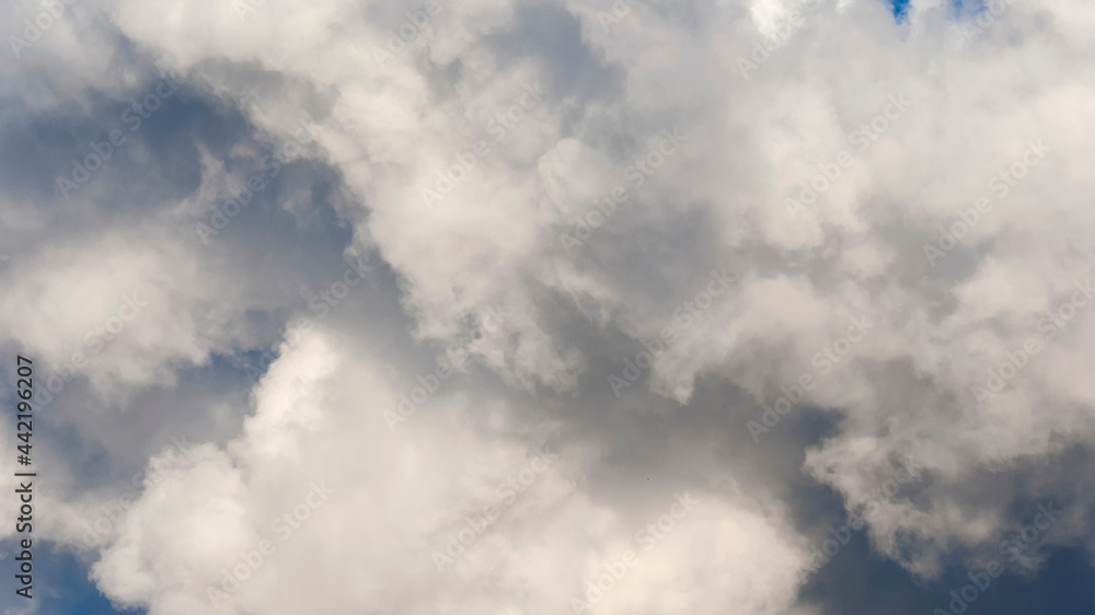 Obraz premium Wall of white clouds as background