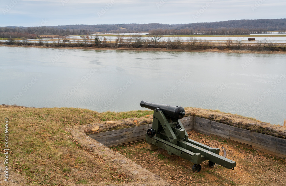 Obraz premium Cannons at Fort Donelson National Battlefield