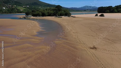 Paisaje de Urdaibai, Bizkaia, España // Sukarrieta - Pedernales // Aerial view of drone (DJI Mavic 2 Pro) photo