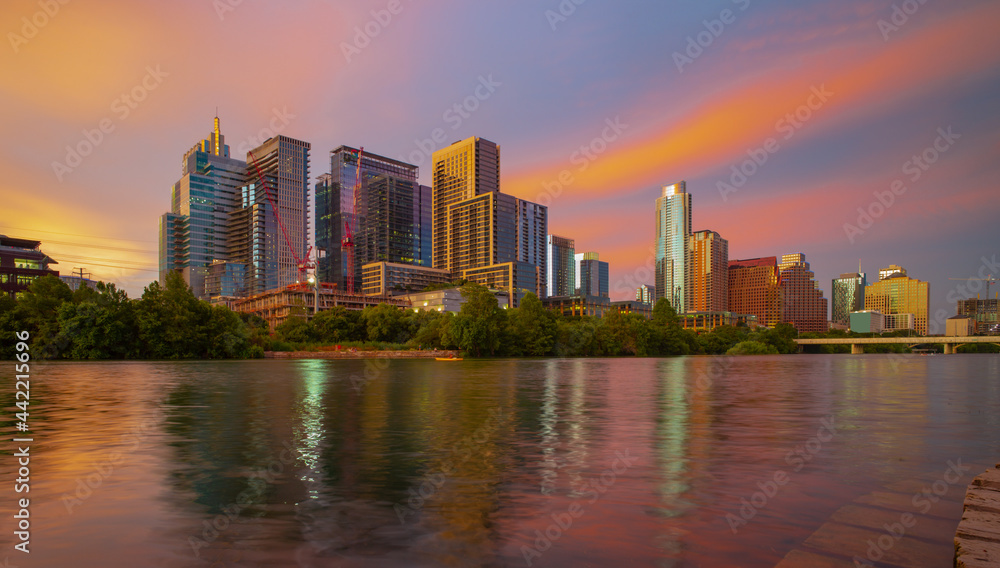 Obraz premium Beautiful Austin skyline. Austin, Texas on the Colorado River.