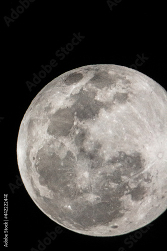Fototapeta Naklejka Na Ścianę i Meble -  Luna en primer plano