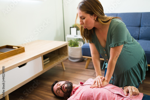 Photos Saving a life with cardiopulmonary resuscitation