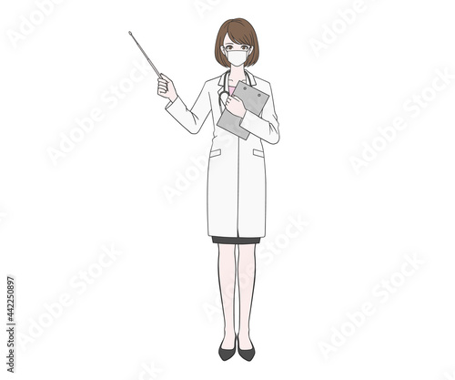 マスクをつけて指し棒で説明をする女医
