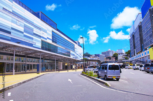 静岡県熱海市の熱海駅前の風景