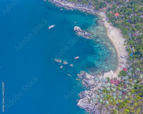 Tanote Bay, Koh Tao with corals and sandy beach © Huw Penson