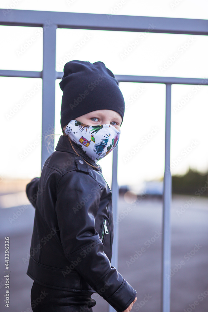 child in mask child in mask