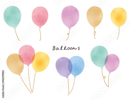 水彩タッチのシンプルでかわいい風船のイラストレーション
