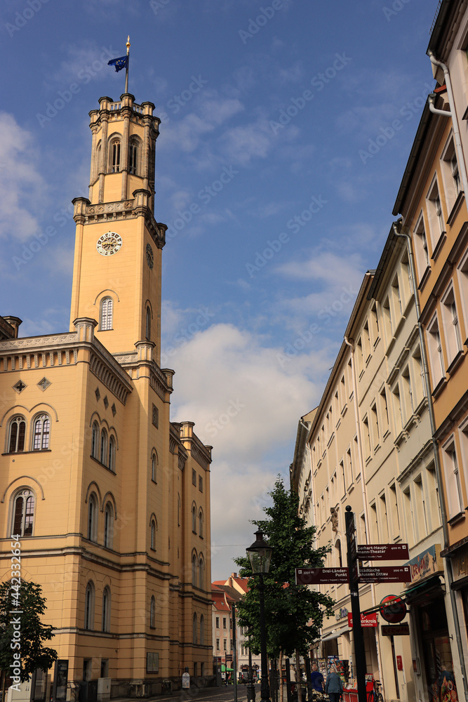 Zittaus Imposantes Rathaus im Stile der Neurenaissance;  Blick von der Frauenstraße