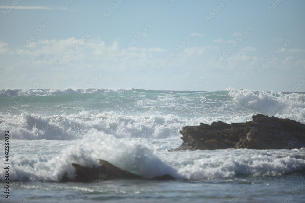 Fototapeta premium Portugiesisches Meer, Atlantik, Wellen, Wasser, Küste
