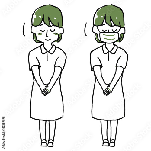 お辞儀する看護師の女性（通常とマスク）