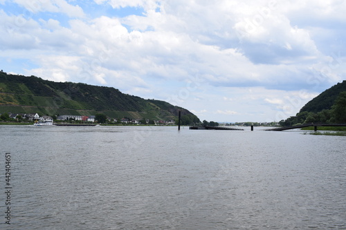 Rheintal zwischen Namedyer Werth und Leutesdorf photo