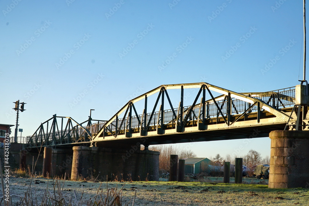 Drehbrücke Klevendeich im Winter
