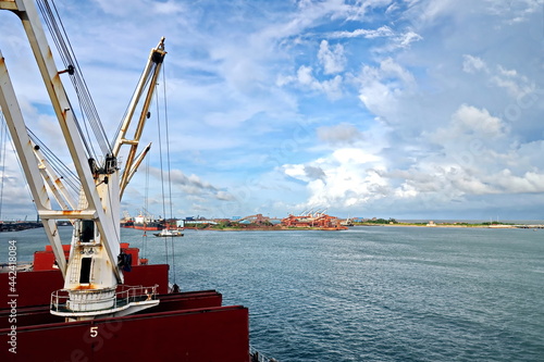 Cuadro en lienzo Various panoramic views of the port, piers, terminal and cityline of the Port of Paradeep, India