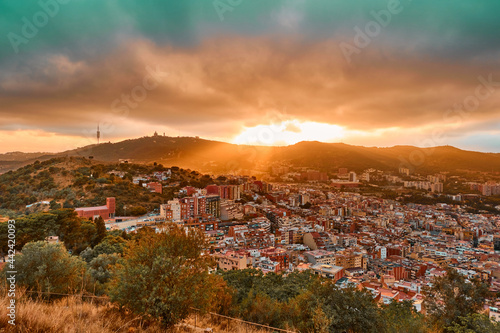 Fotografie Sunrise landscape of Bunkers del Carmel Barcelona