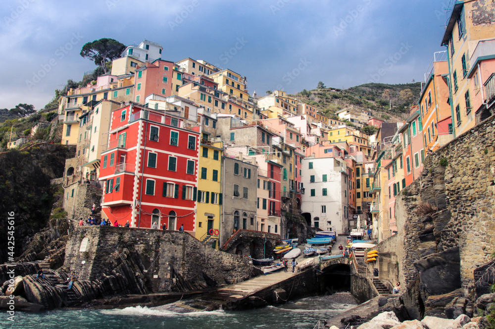 Riomaggiore en italie, un des magnifiques villages des Cinque Terre en Ligurie