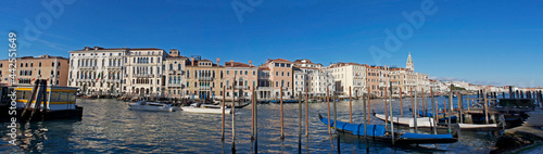 Gondole e canali a Venezia