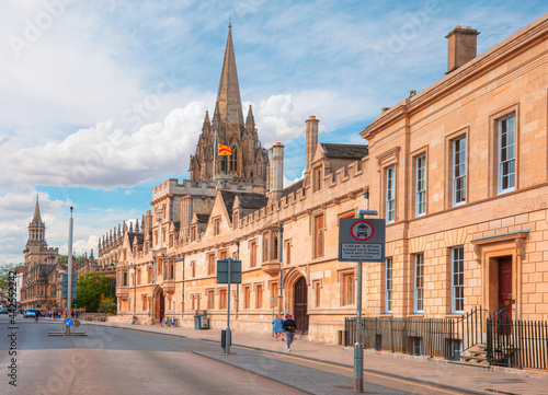 View of High Street road with Cityscape of Oxford - St Mary's University Church © muratart