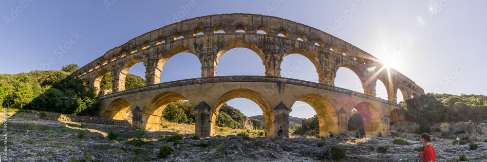 Panorama of roman aquaduct Pont du Gard near Avignon, France - obrazy, fototapety, plakaty 