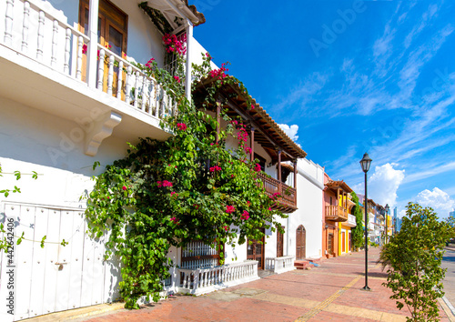 Fototapeta Naklejka Na Ścianę i Meble -  Colombia, Scenic colorful streets of Cartagena in historic Getsemani district near Walled City, Ciudad Amurallada, a UNESCO world heritage site.
