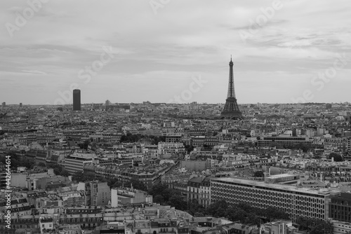 Paris cityscape © MINJIE LI