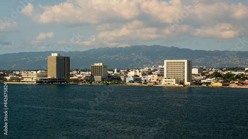 Photo Kingston city building landscape view from the harbor