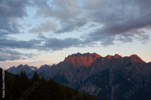 Alpenglühen in den Gailtaler Alpen	