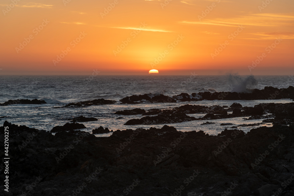 Fototapeta premium sunset over the sea