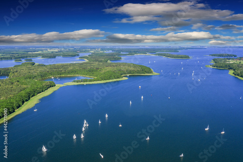 Fototapeta Naklejka Na Ścianę i Meble -  Mazury-kraina tysiąca jezior w północno-wschodniej Polsce