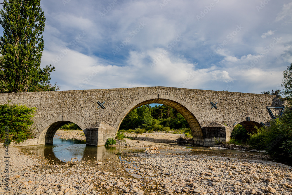 Pont sur le Jabron dans les gorges du Verdon ou Grand Canyon du Verdon