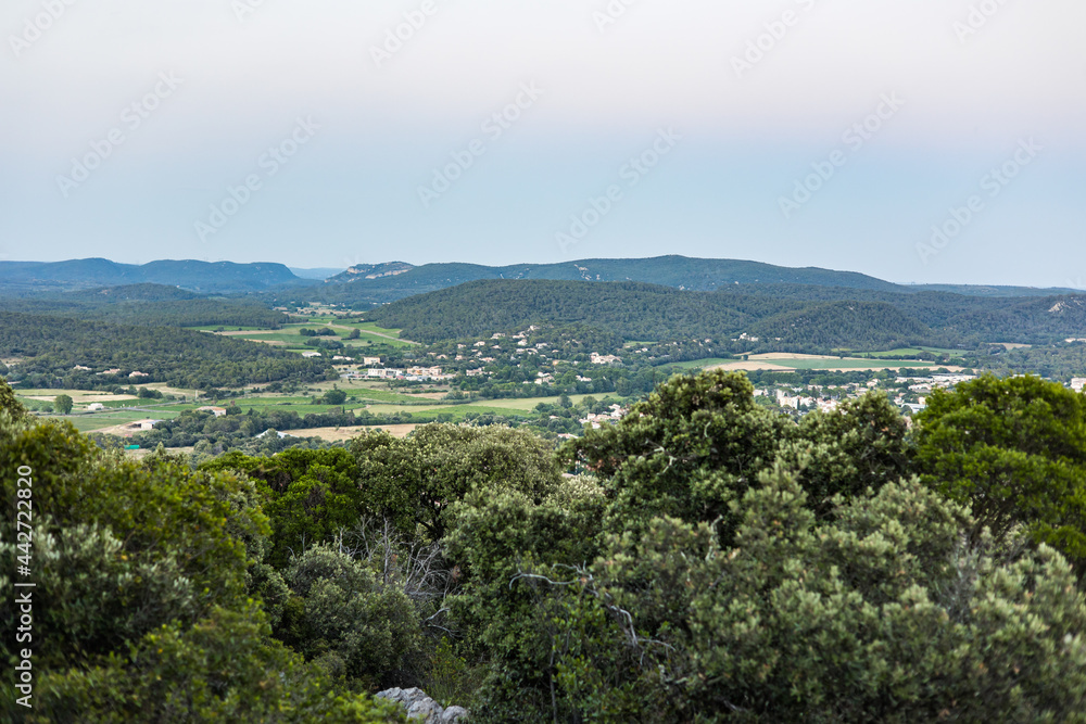 Vue de Saint-Mathieu-de-Treviers depuis le château de Montferrand (Occitanie, France) Vue de Saint-Mathieu-de-Treviers depuis le château de Montferrand (Occitanie, France)