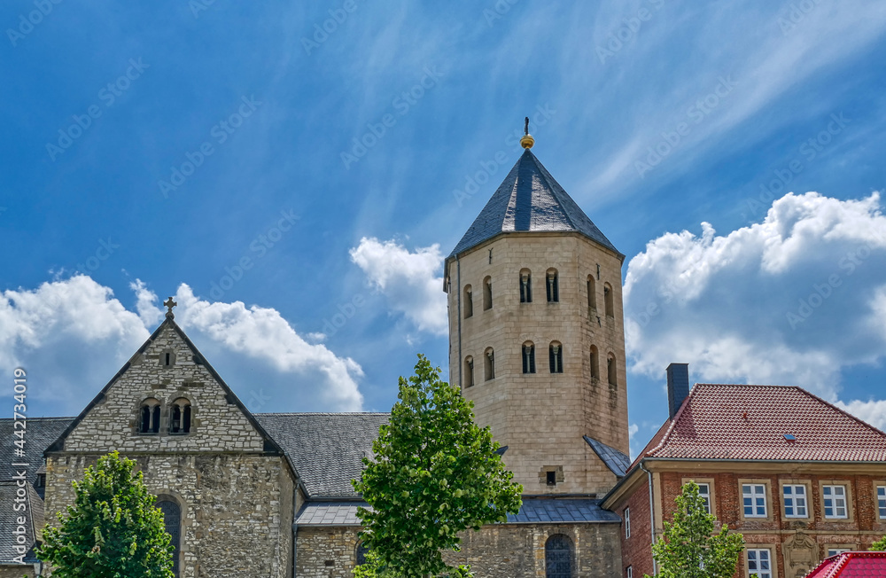 Historische Gaukirche in der Altstadt von Paderborn Historische Gaukirche in der Altstadt von Paderborn