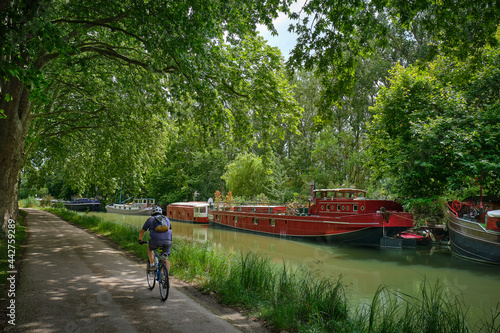 cyclist along the canal du midi